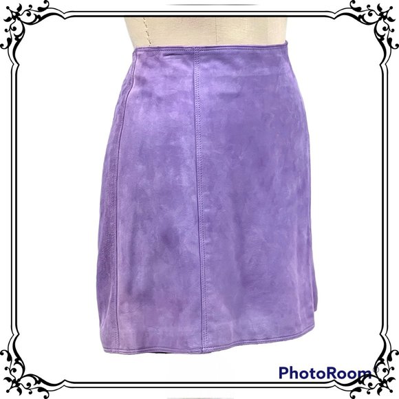 GIANNI VERSACE Vintage Lavender Suede A-Line Mini Skirt - (GUC) - Picture 3 of 7